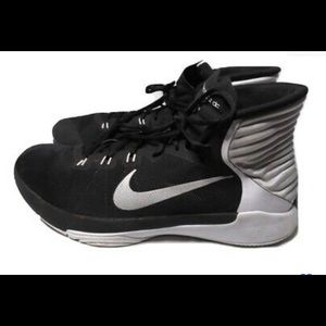 Nike Basketball Hi-top Sneakers